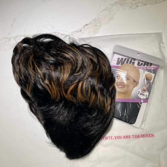 💯% HUMAN Hair, Short, Pixie, longer on top, black, highlighted - Picture 6 of 14